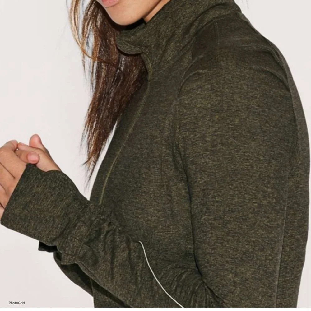 Lululemon Extra Mile 1/2 Zip *Reflective OH.